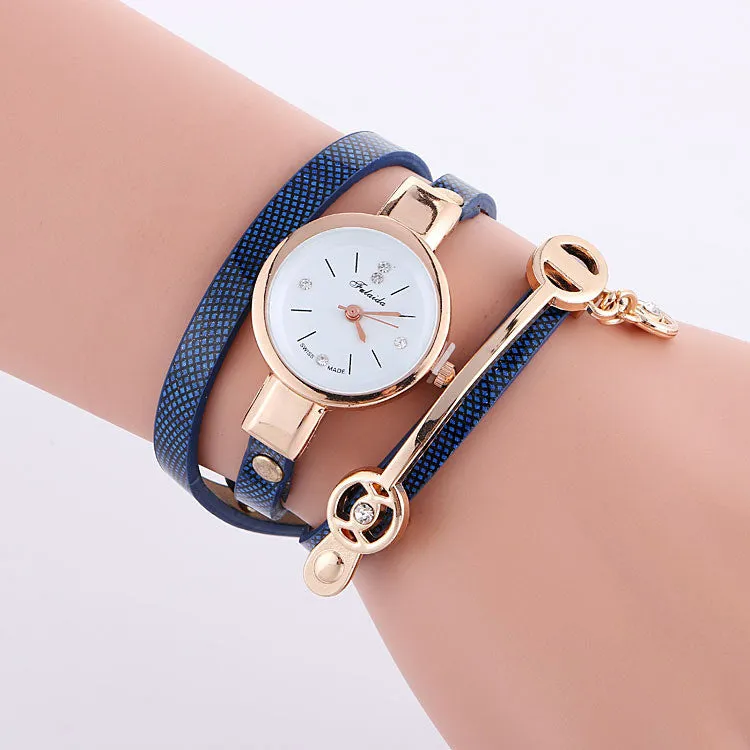 Classic Small Dial Wrap Metal Decoration Watch