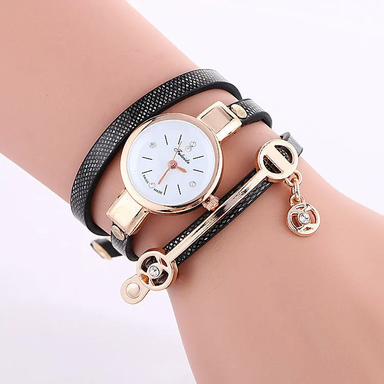 Classic Small Dial Wrap Metal Decoration Watch