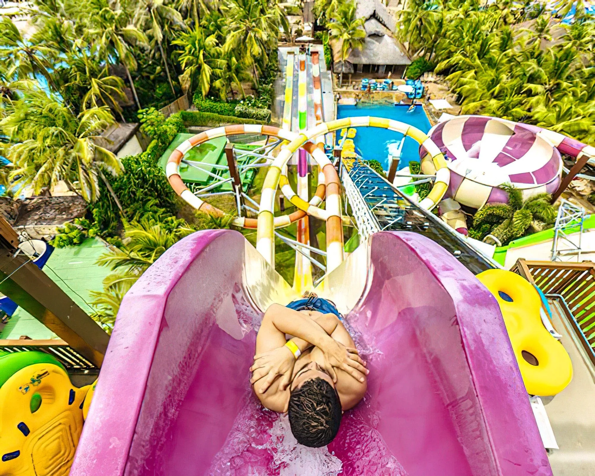 Suites Beach Park Resort